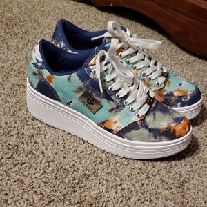G by GUESS sneakers size 7